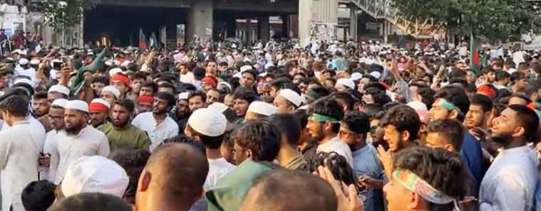 শাহবাগ মোড় অবরোধ ‘ব্লকেড’ ডাক দিয়েছেন হাসনাত আব্দুল্লাহ